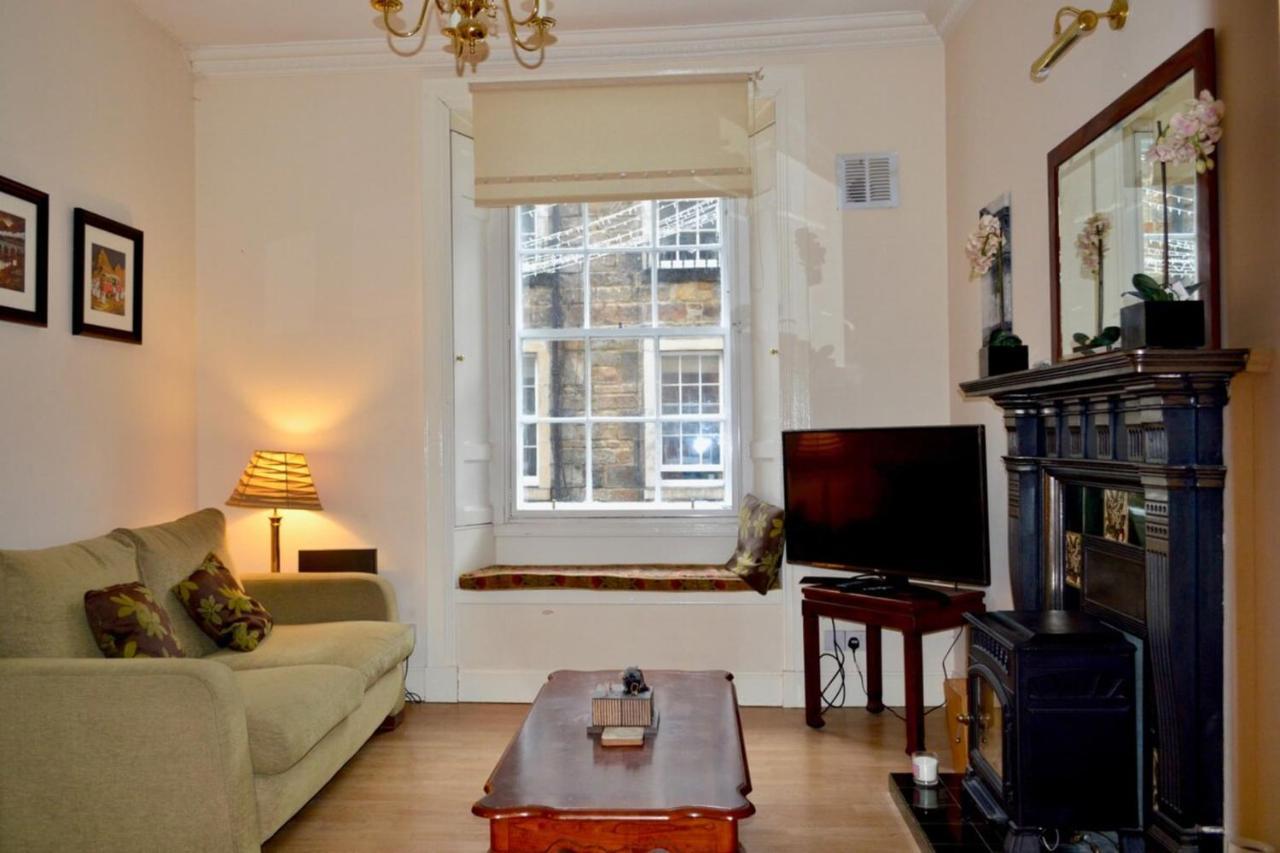 Appartement Homely Comfortable 2 Bed In Historic Rose Street *